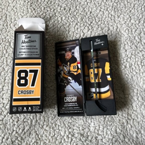 Tim Hortons NHL Limited Edition SIDNEY CROSBY No 87 Mini Hockey Stick and Locker - Picture 6 of 11